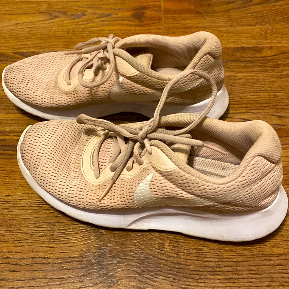 Light Pink Nike Running Shoes Womens 8